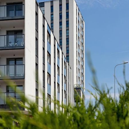 Apartment With Balcony & Parking Mogilska By Renters Prestige Krakau Buitenkant foto