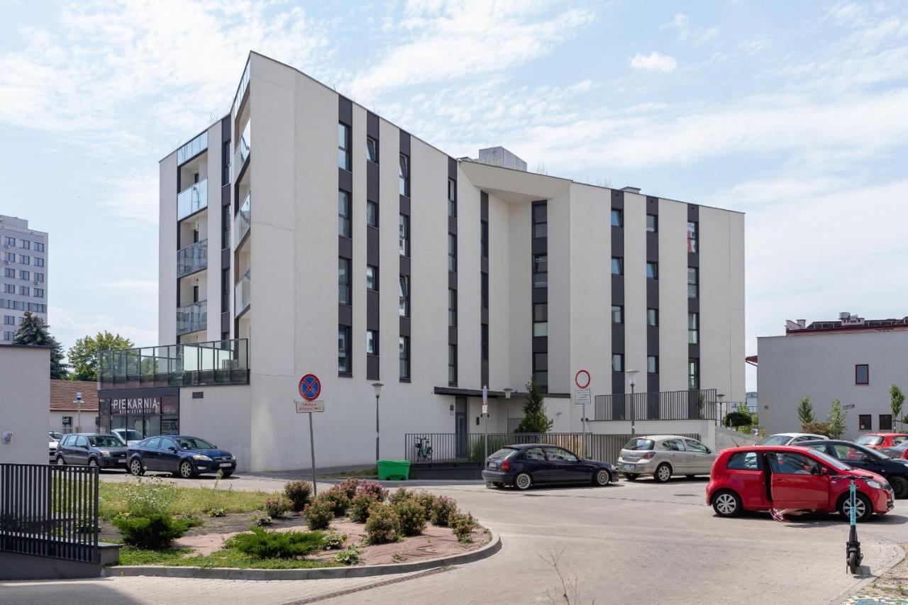 Apartment With Balcony & Parking Mogilska By Renters Prestige Krakau Buitenkant foto